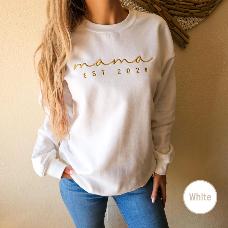 Custom Mama/Dad Embroidered Sweatshirt/Hoodie – A Gift For Your Beloved Mom